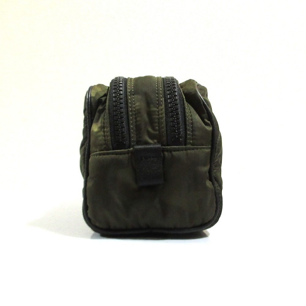 モンクレール BEAUTY CASE キルティングポーチ