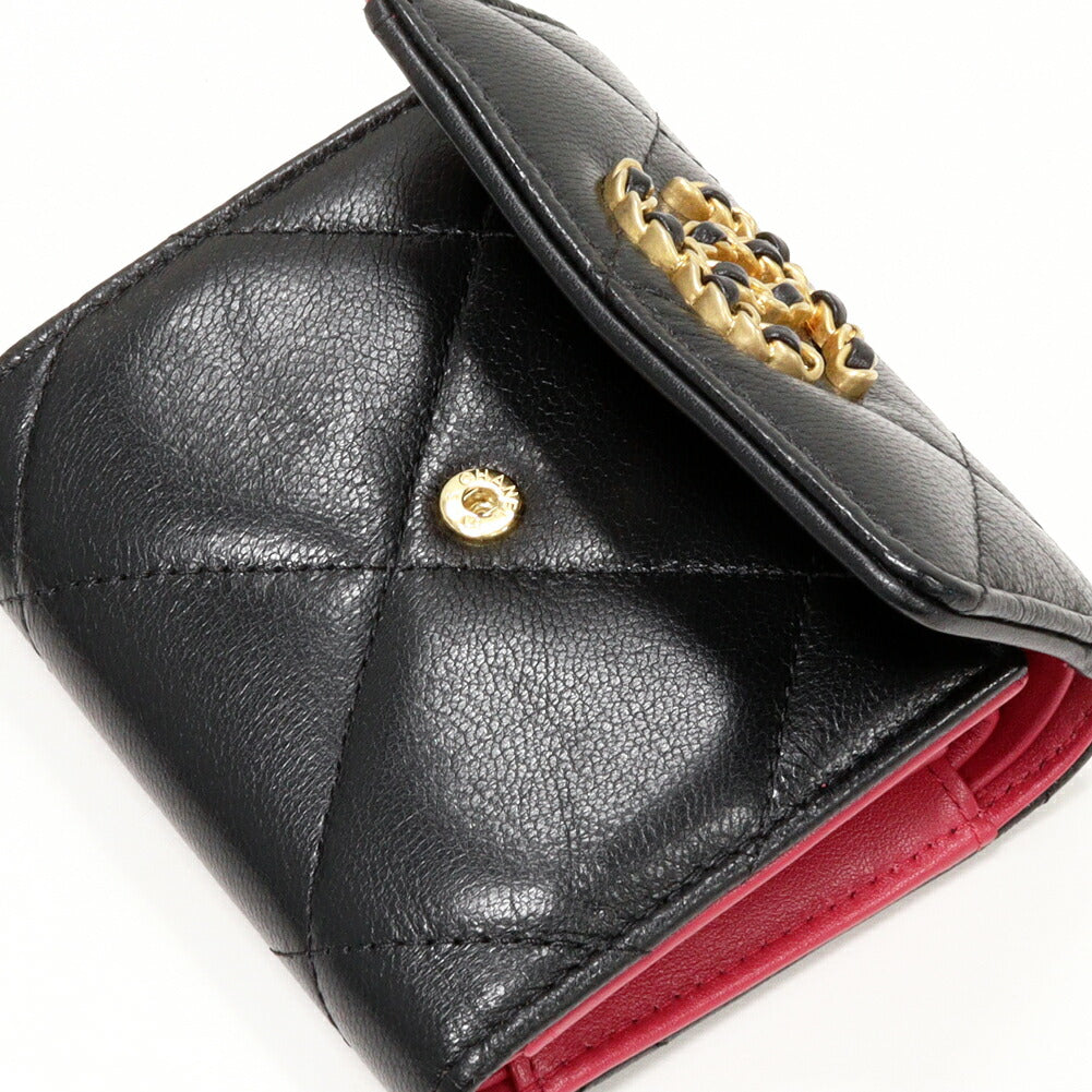 シャネル CHANEL19 スモール フラップ ウォレット ラムスキン