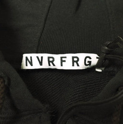 NVRFRGT パネル ジップアップ フーディー オーガニック コットン