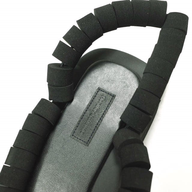Hender Scheme トングカウレザーサンダル