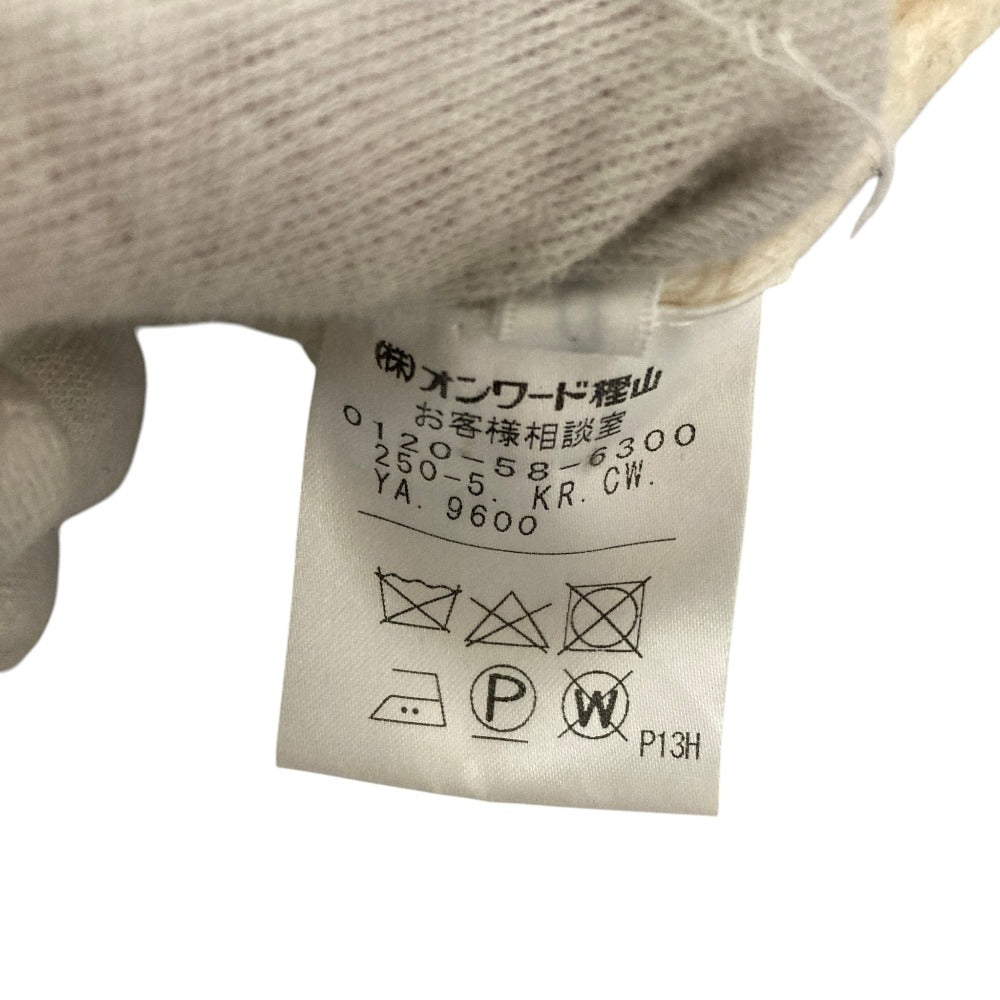 ベイジ タートルネックニットセーター