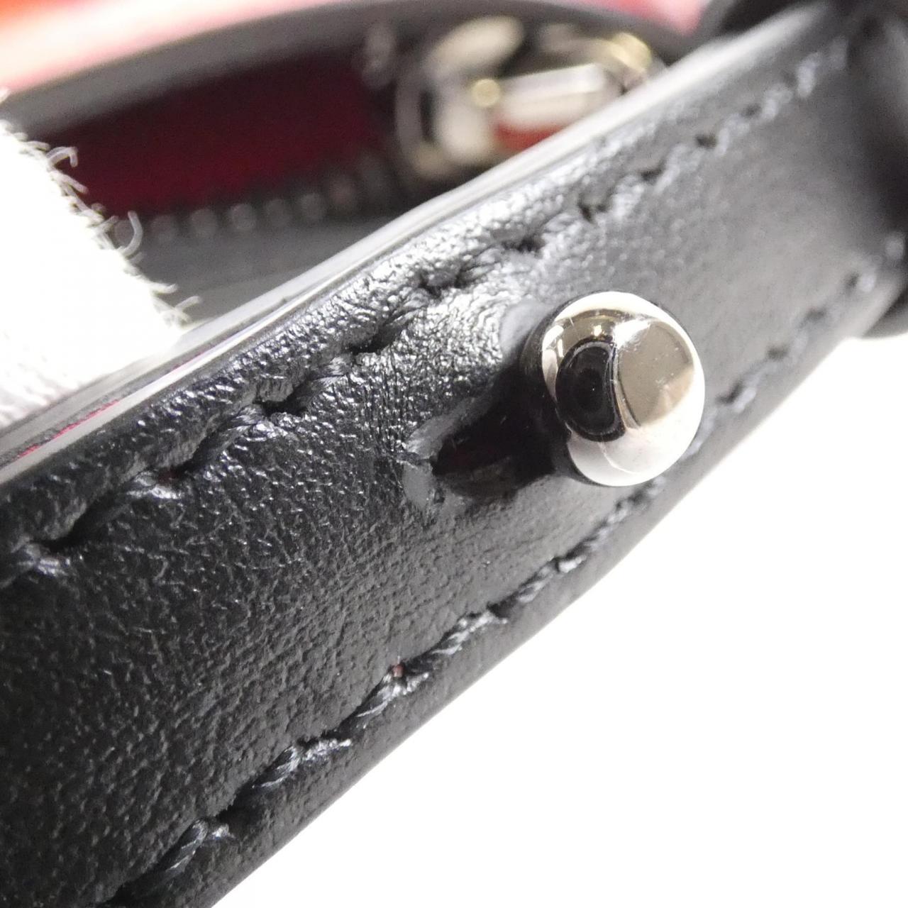 クリスチャン ルブタン スカイ ポーチ カーフ バッグ