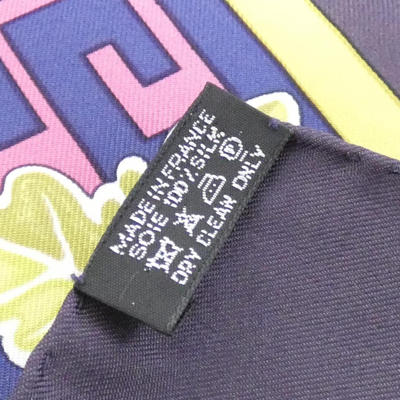 エルメス TURANDOT シルクスカーフ