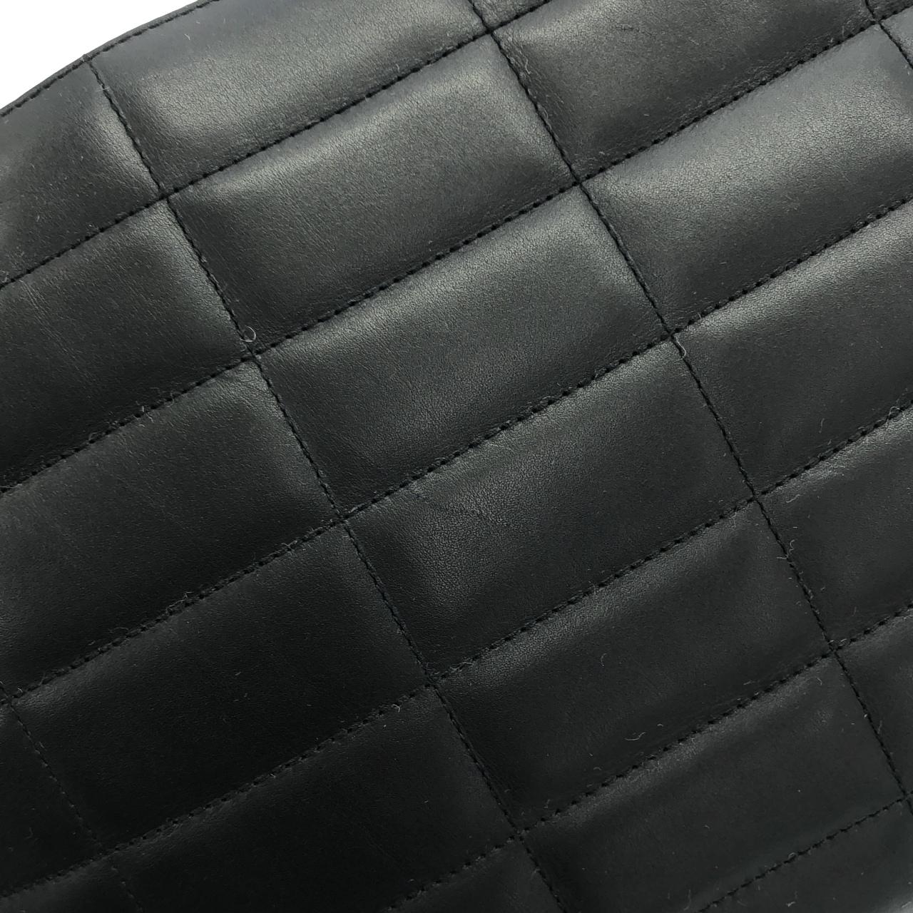 シャネル カーフショルダーバッグ