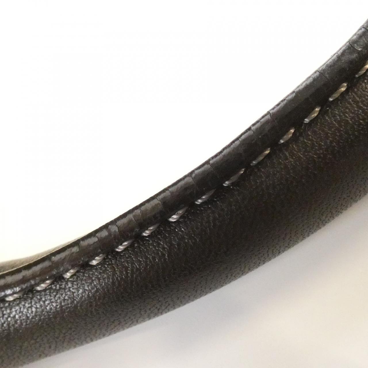 ロエベ アマソナ カウ レザー バッグ