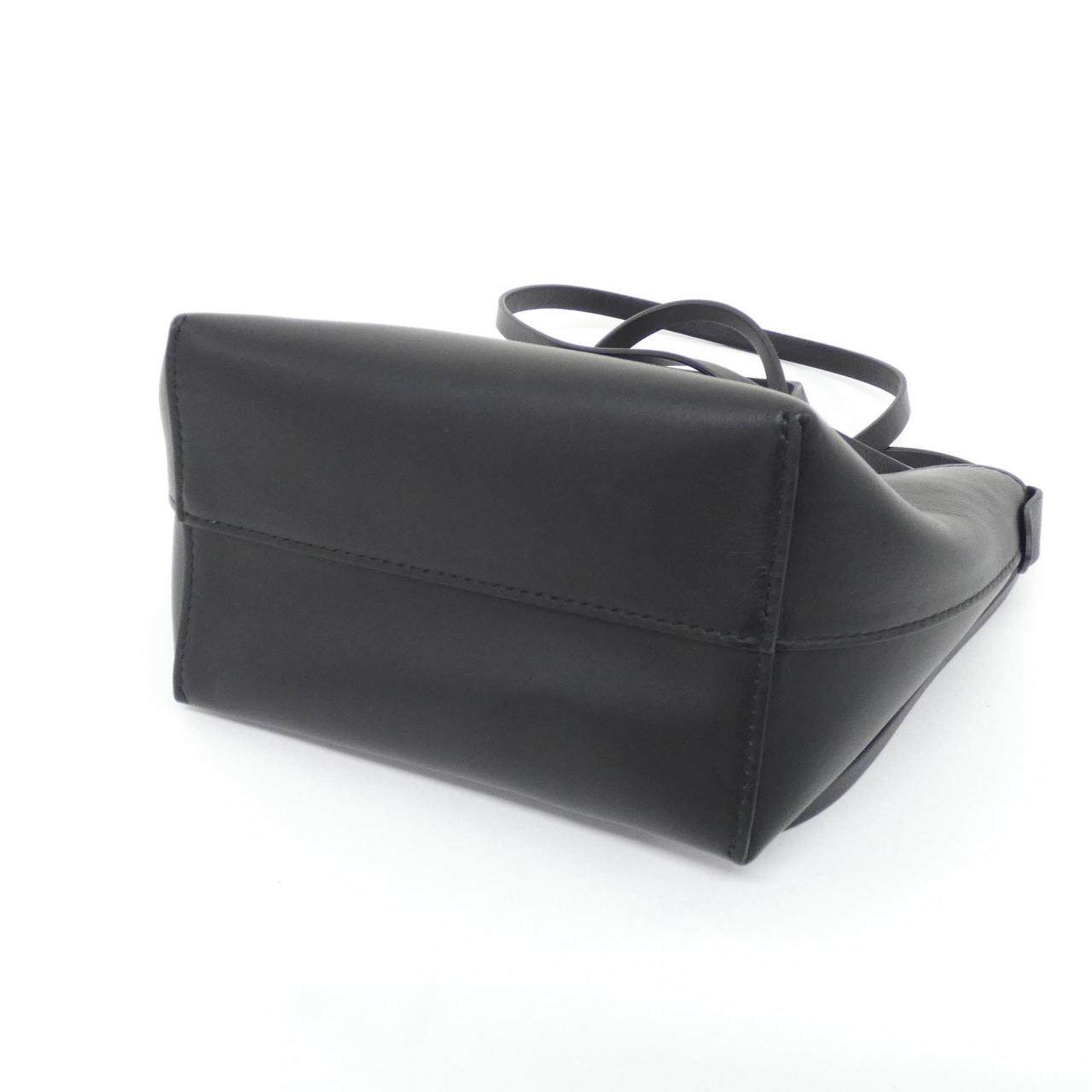フェンディ BAG BUGS ロール ミニ カーフ ショルダーバッグ