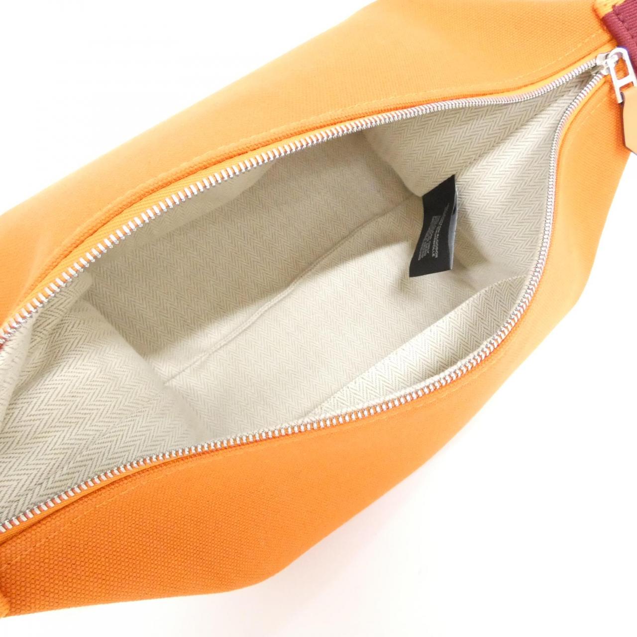 エルメス ブリッド ア ブラック PM キャンバスポーチ