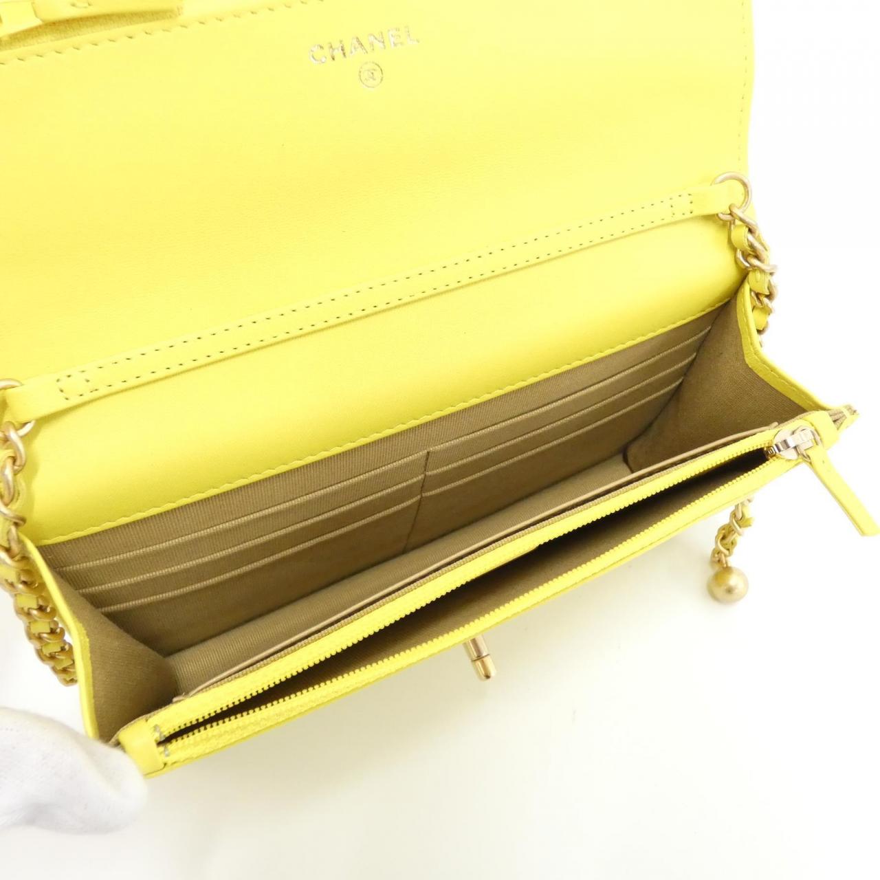 シャネル チェーンウォレット ラムスキン 財布