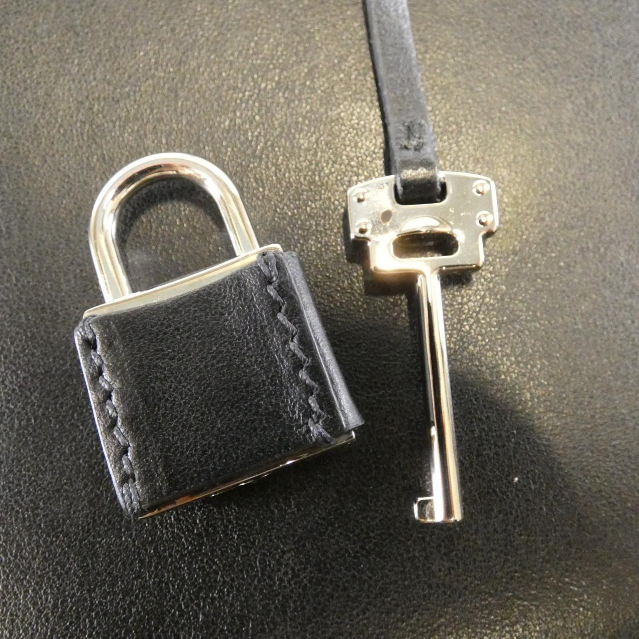 ミュウ ミュウ 5BB001 ソフト カーフ バッグ