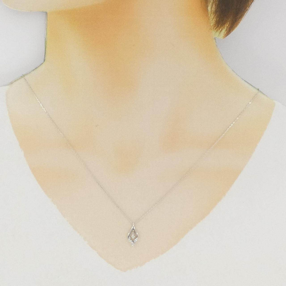 K18ホワイトゴールドダイヤモンドネックレス