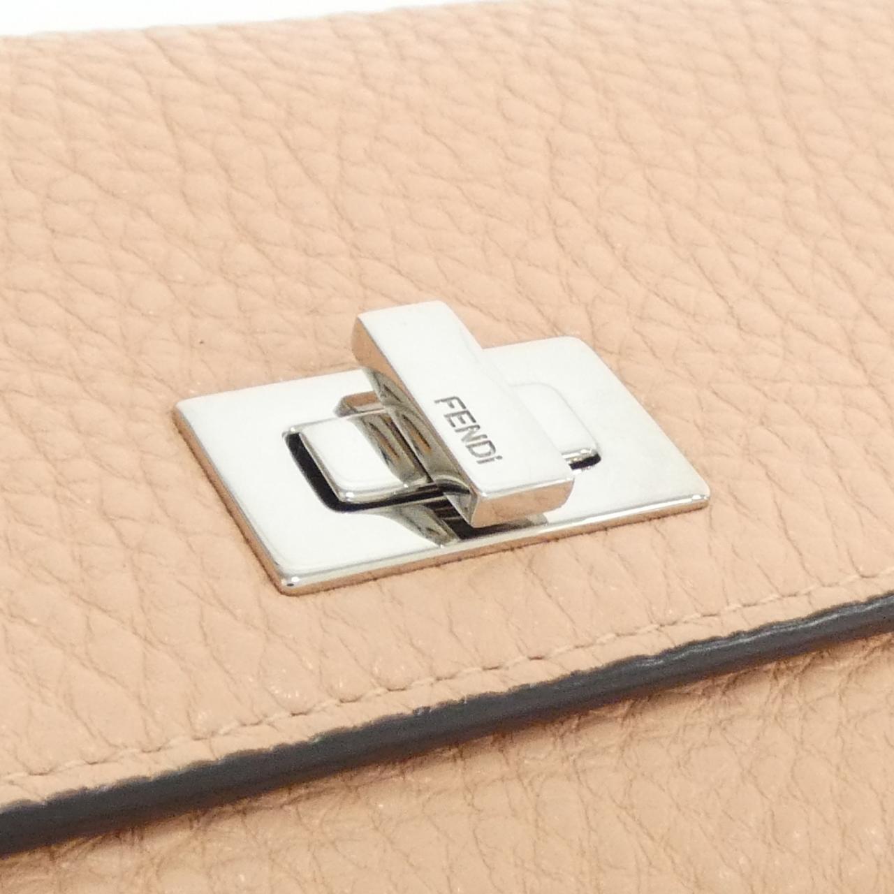 フェンディ ピーカブー カーフ 長財布