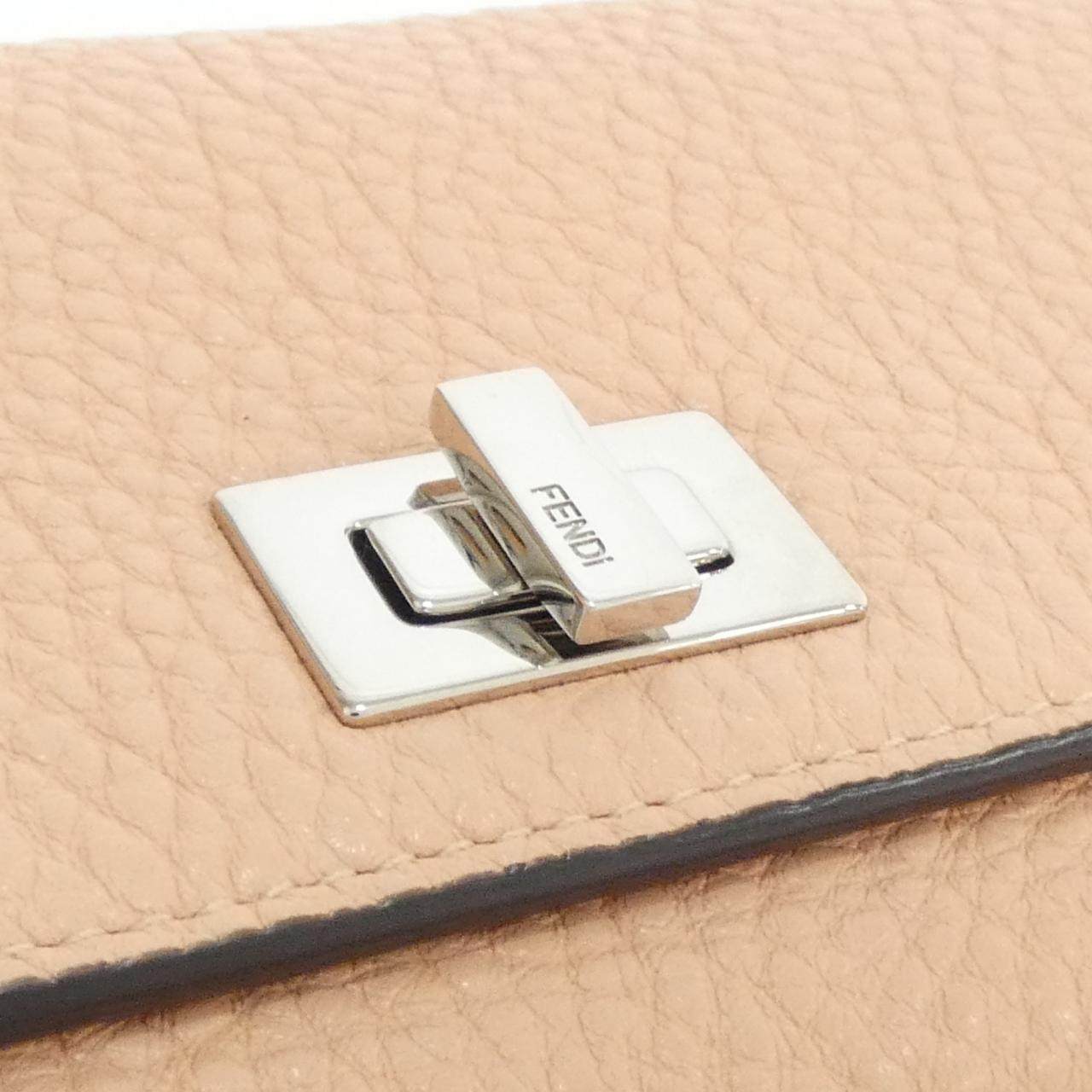 フェンディ ピーカブー カーフ 二つ折り長財布