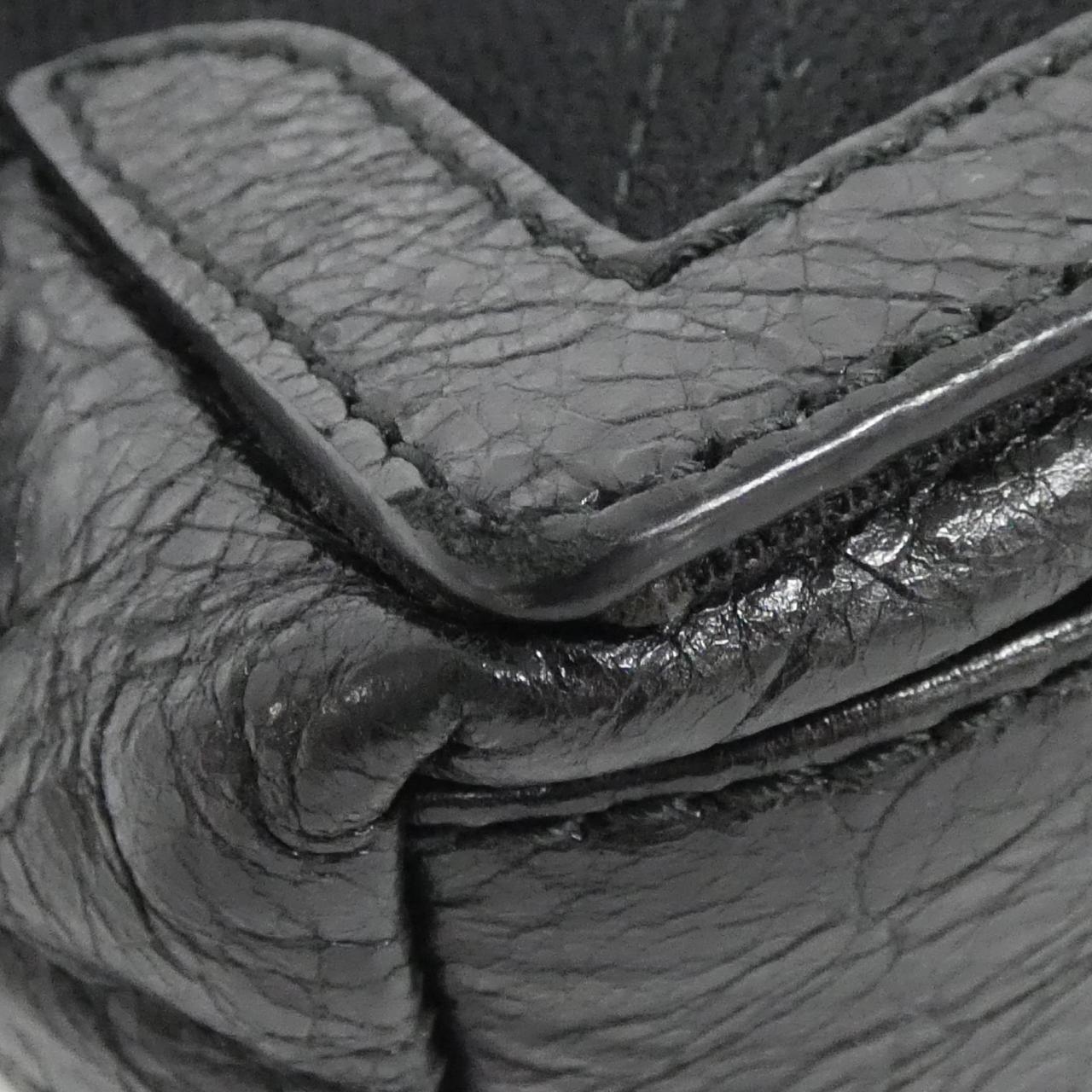 バレンシアガ ネイビー カバ レザー バッグ