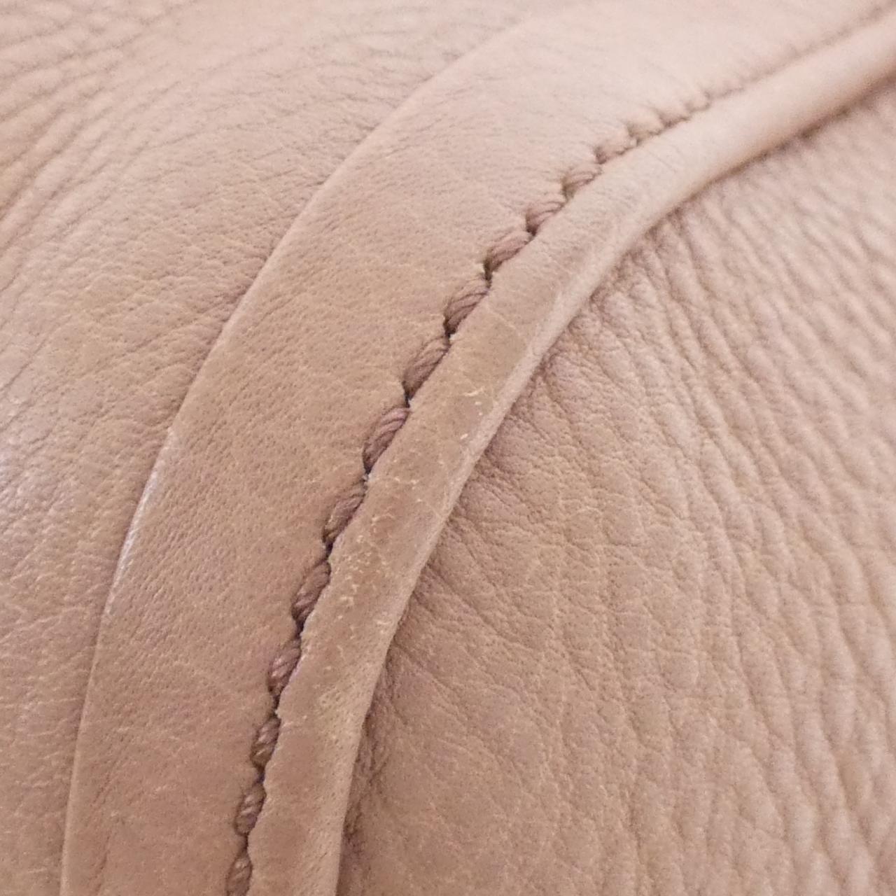 グッチ レザー バッグ