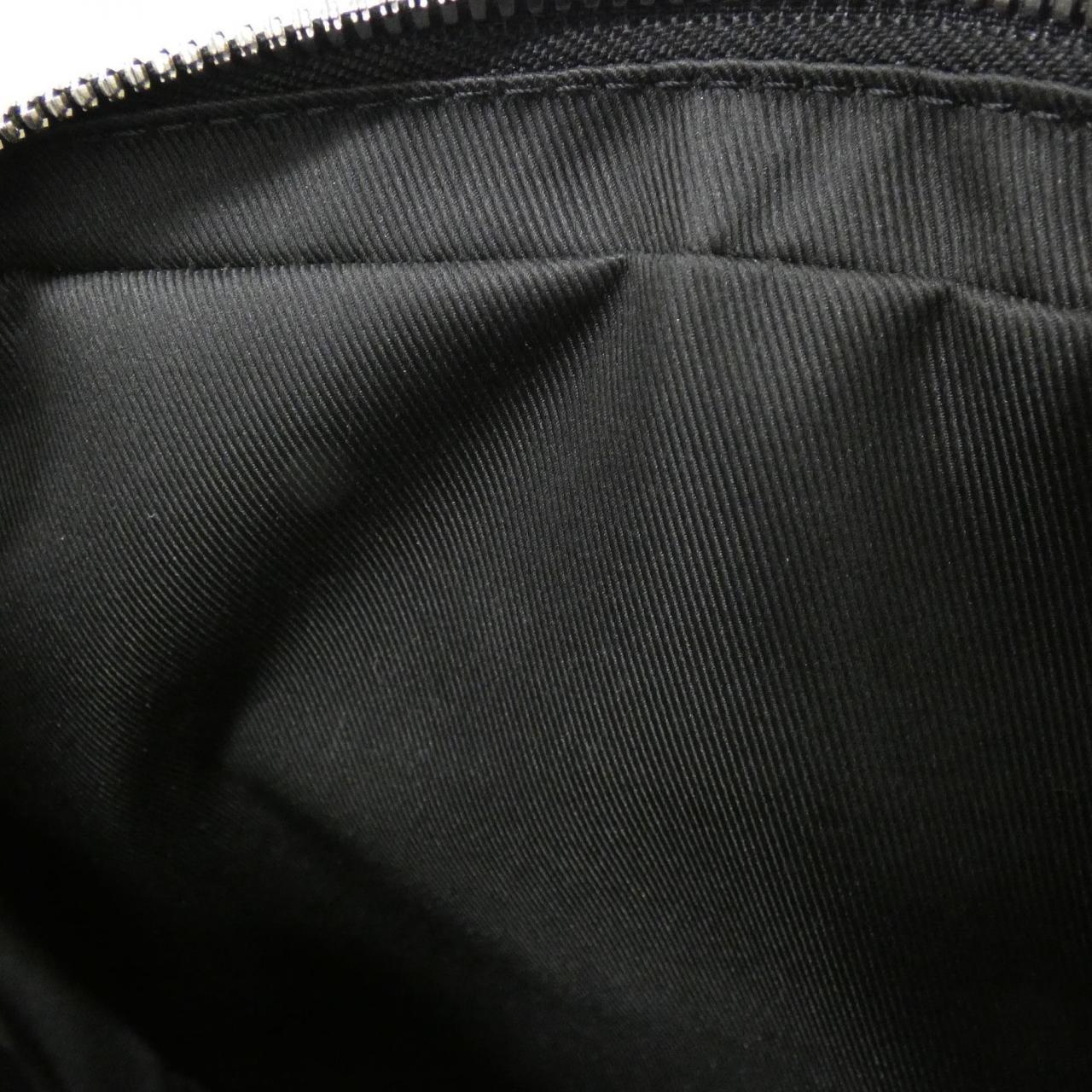 ルイヴィトン タイガラマ アウトドア メッセンジャー ショルダーバッグ