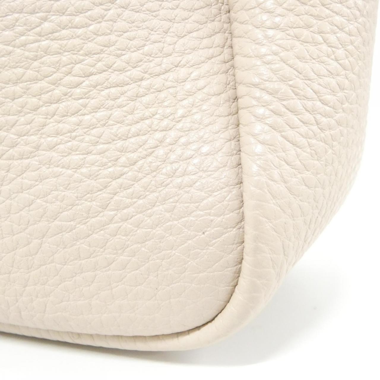 プラダ Vit.Daino Soft ショルダーバッグ