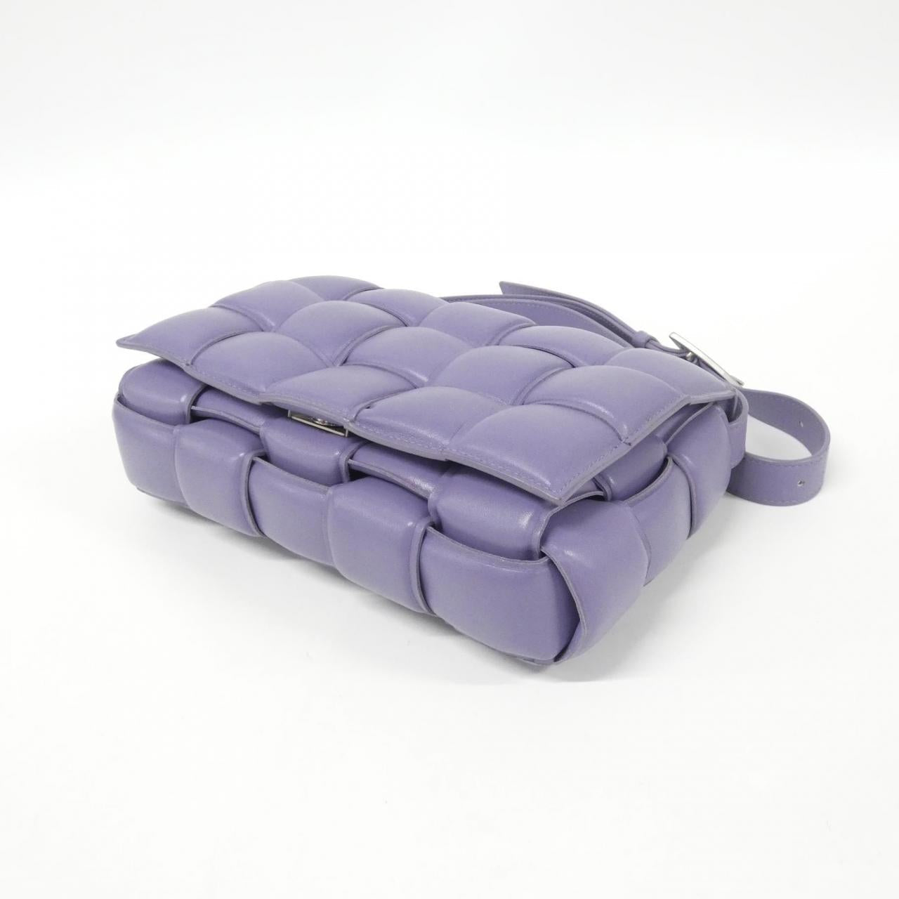 ボッテガ ヴェネタ 591970 VCQR1 ラム ショルダー バッグ