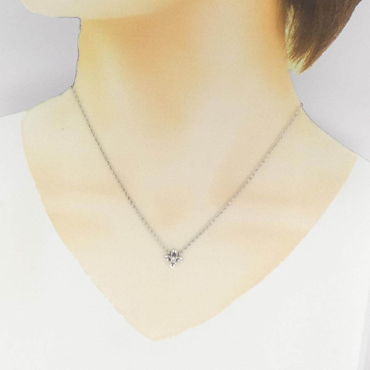 Pt850 flower diamond necklace