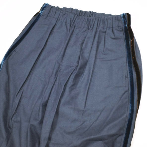 アンun/unbient EASY TROUSERS BOOTS Super140sウールフランネルトラウザーズ