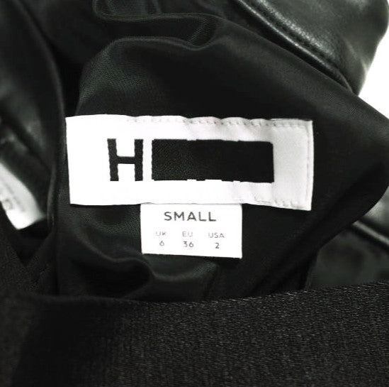 エイチビューティーアンドユース FAKE LEATHER パンツ