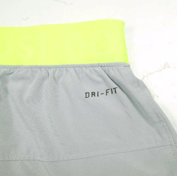 ナイキ Dri-Fit トレーニングショーツ
