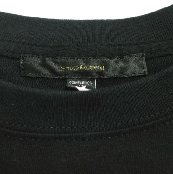スタッドマフィン グラフィティーサガラ コットン長袖Tシャツ