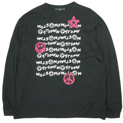 スタッドマフィン グラフィティーサガラ コットン長袖Tシャツ