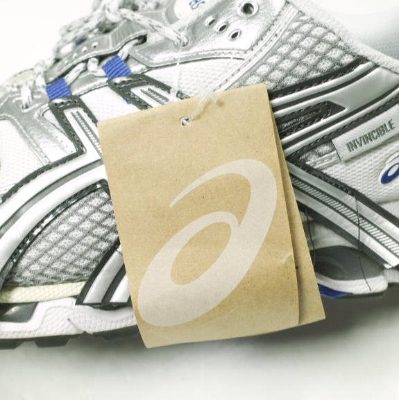 アシックス×INVINCIBLE GEL-NIMBUS 10.1 スニーカー 限定