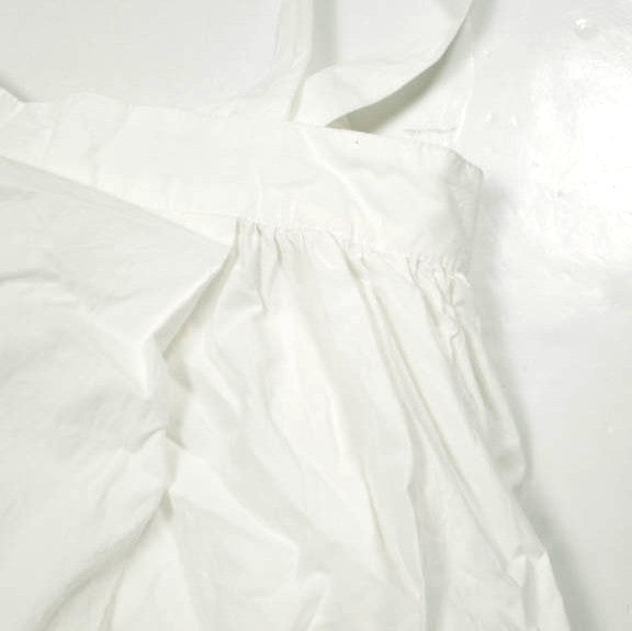 ヤーモ Brace Gather Dress コットンワンピース