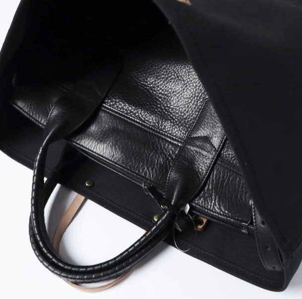コーネリアンタウラスバイダイスケイワナガ key hole boston MID カウレザー ボストンバッグ