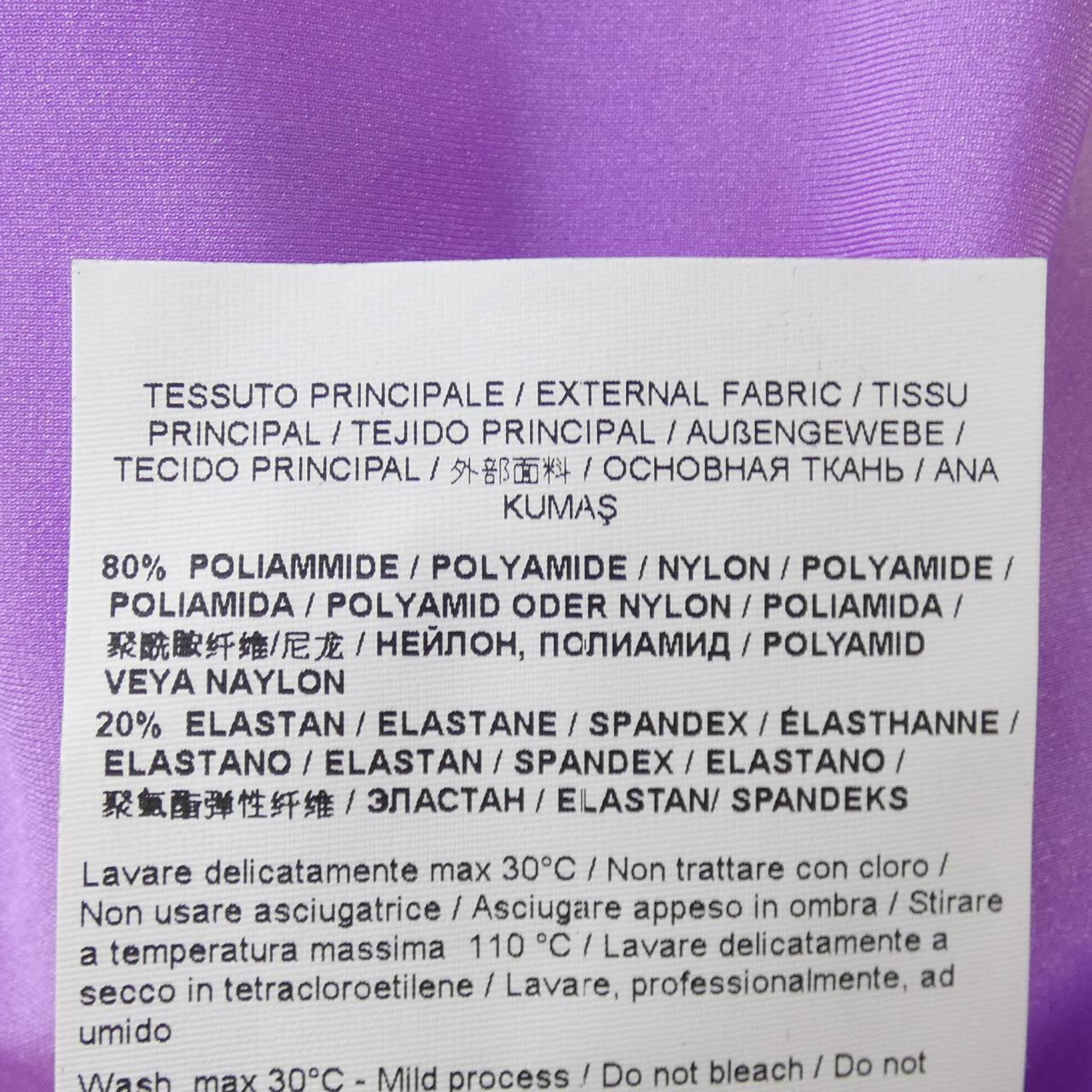 ヴェルサーチェジーンズ Tシャツ