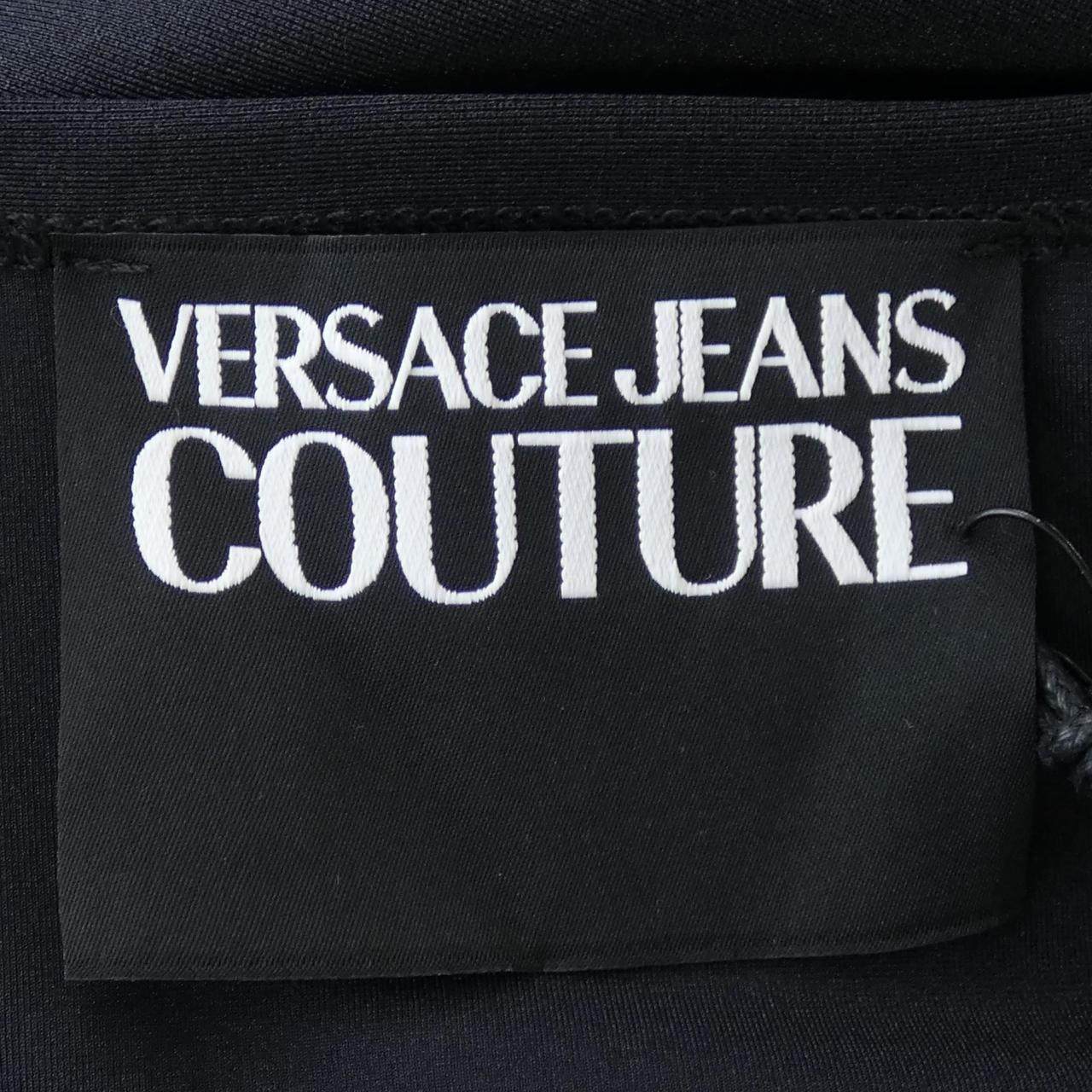 ヴェルサーチェジーンズ Tシャツ