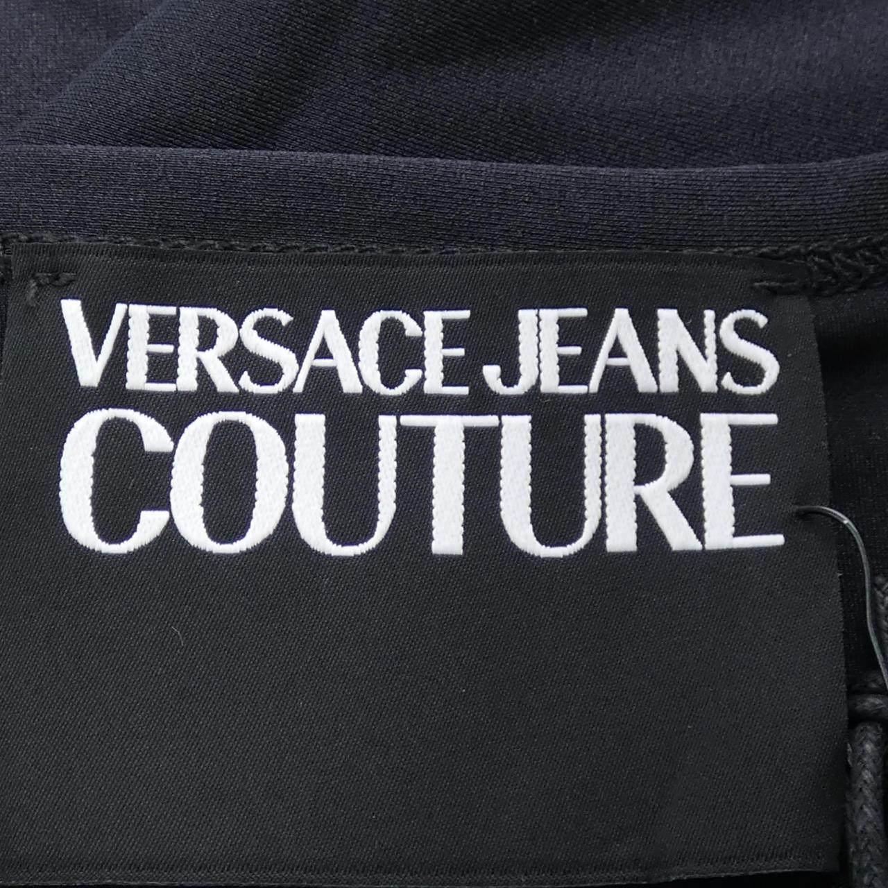 ヴェルサーチェジーンズ Tシャツ