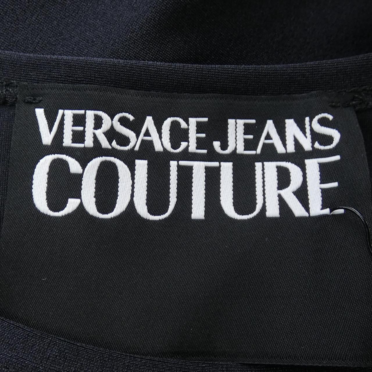 ヴェルサーチェジーンズ Tシャツ