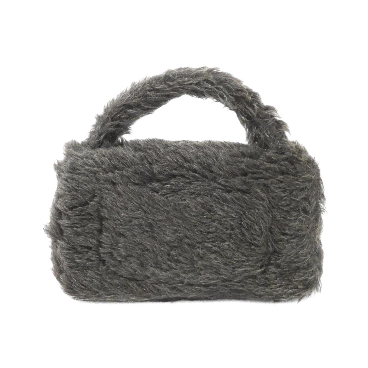 シャネル フェイク ファー バッグ