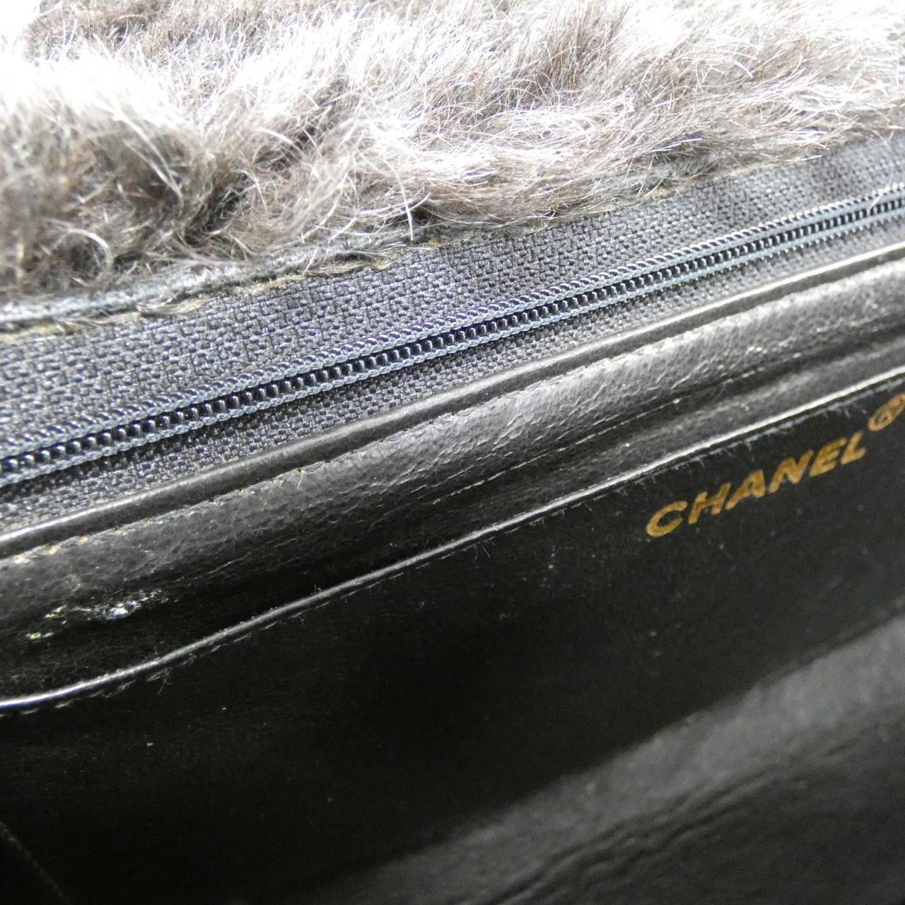 シャネル フェイク ファー バッグ