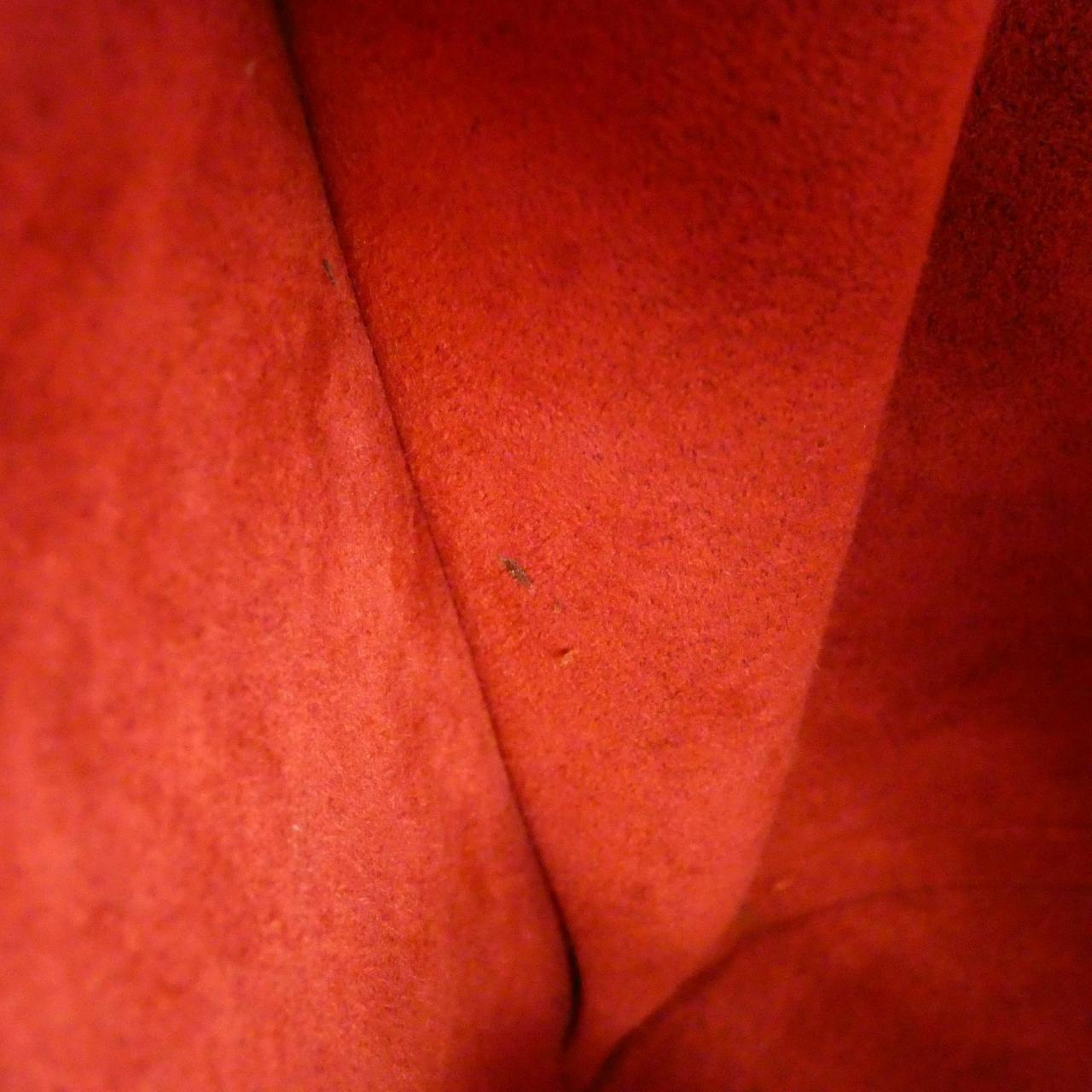 ルイ・ヴィトン エピ ショルダーバッグ