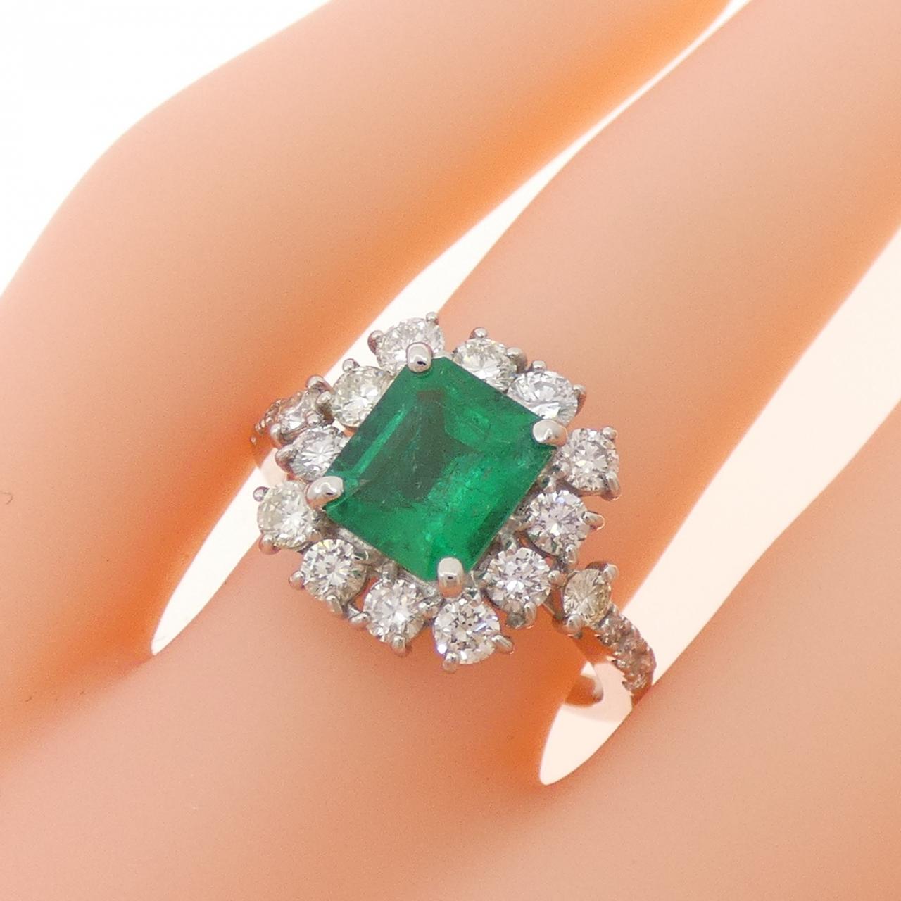 プラチナ950 エメラルド ダイヤモンド リング