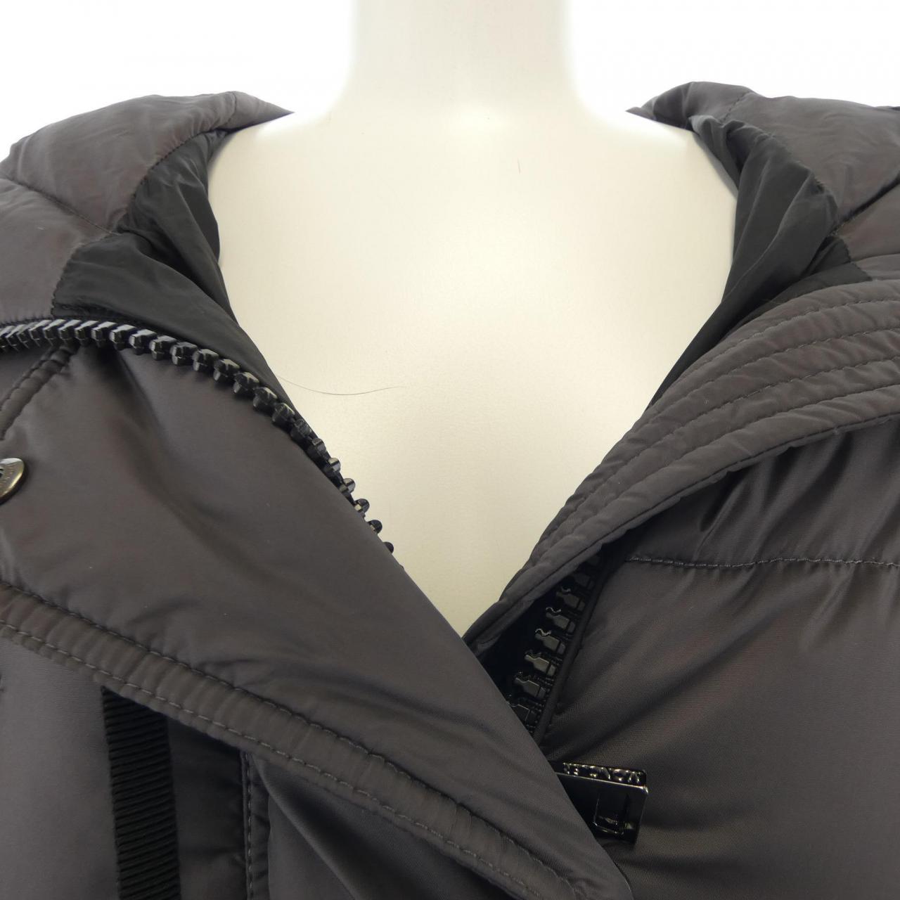 モンクレール APHROTI ダウンコート