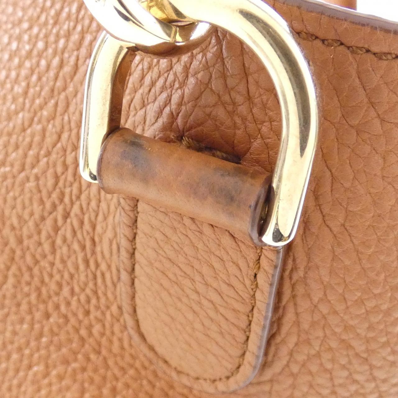 トッズ レザー ショルダーバッグ