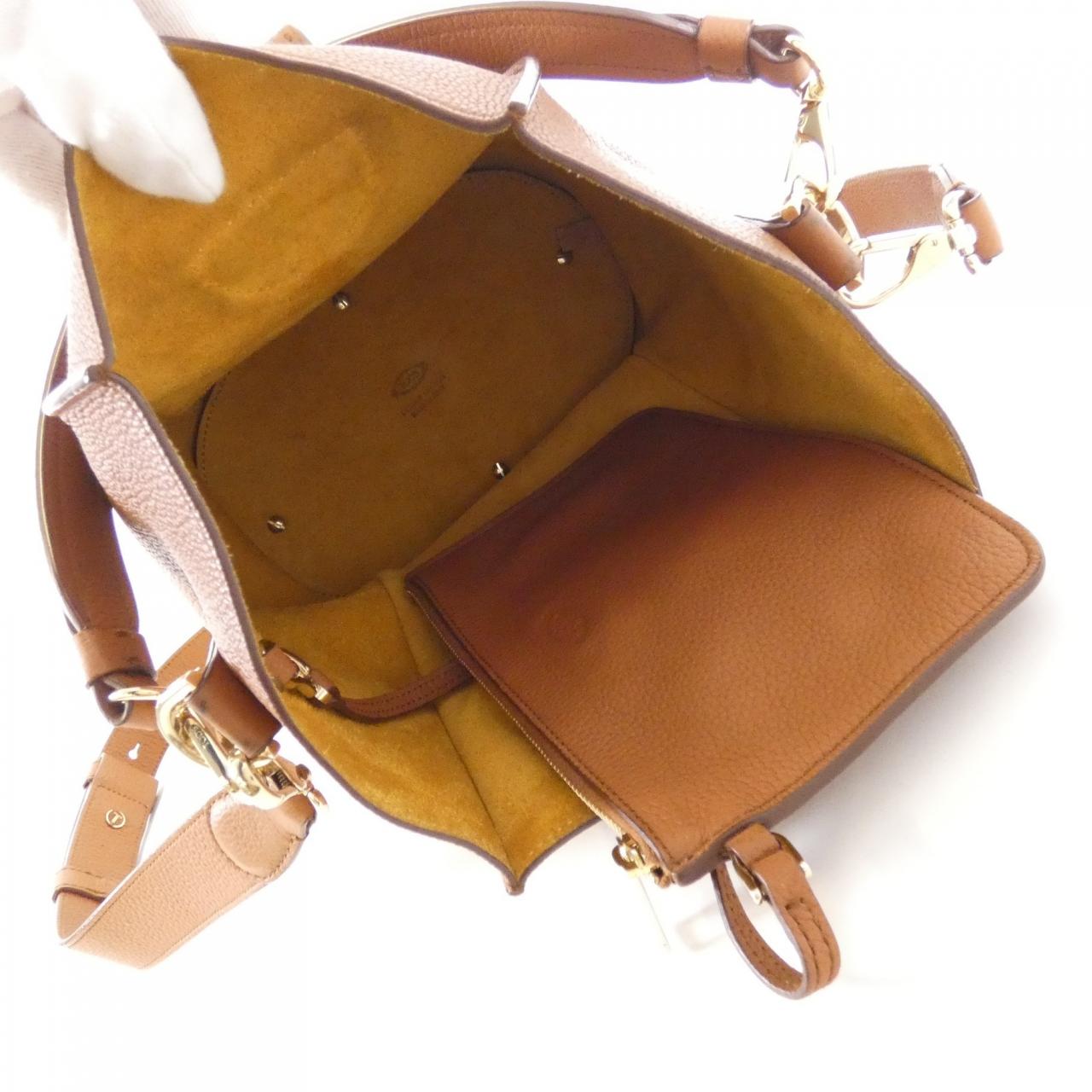 トッズ レザー ショルダーバッグ