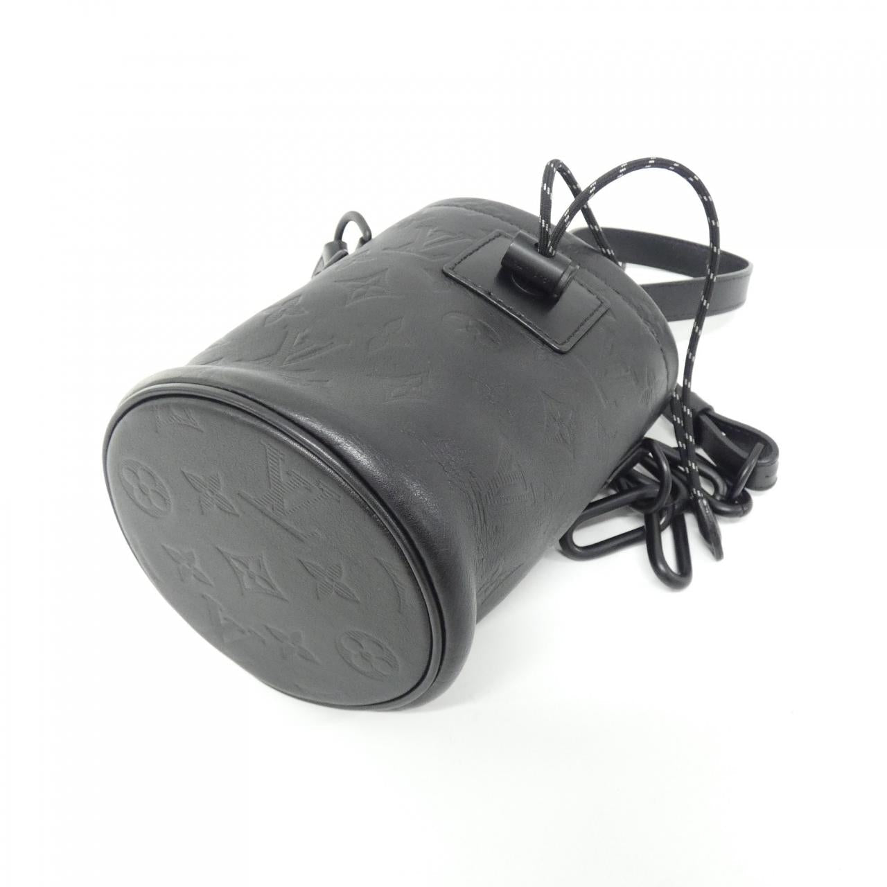 ルイヴィトン モノグラムシャドウ Chalk Nano Bag ショルダーバッグ