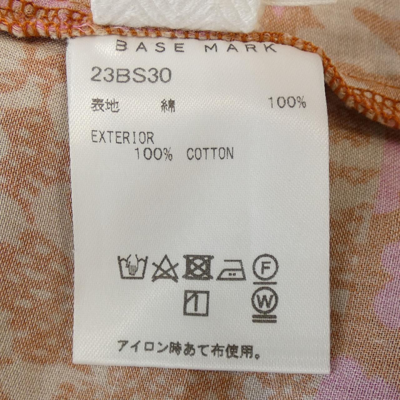 ベースマーク スカート
