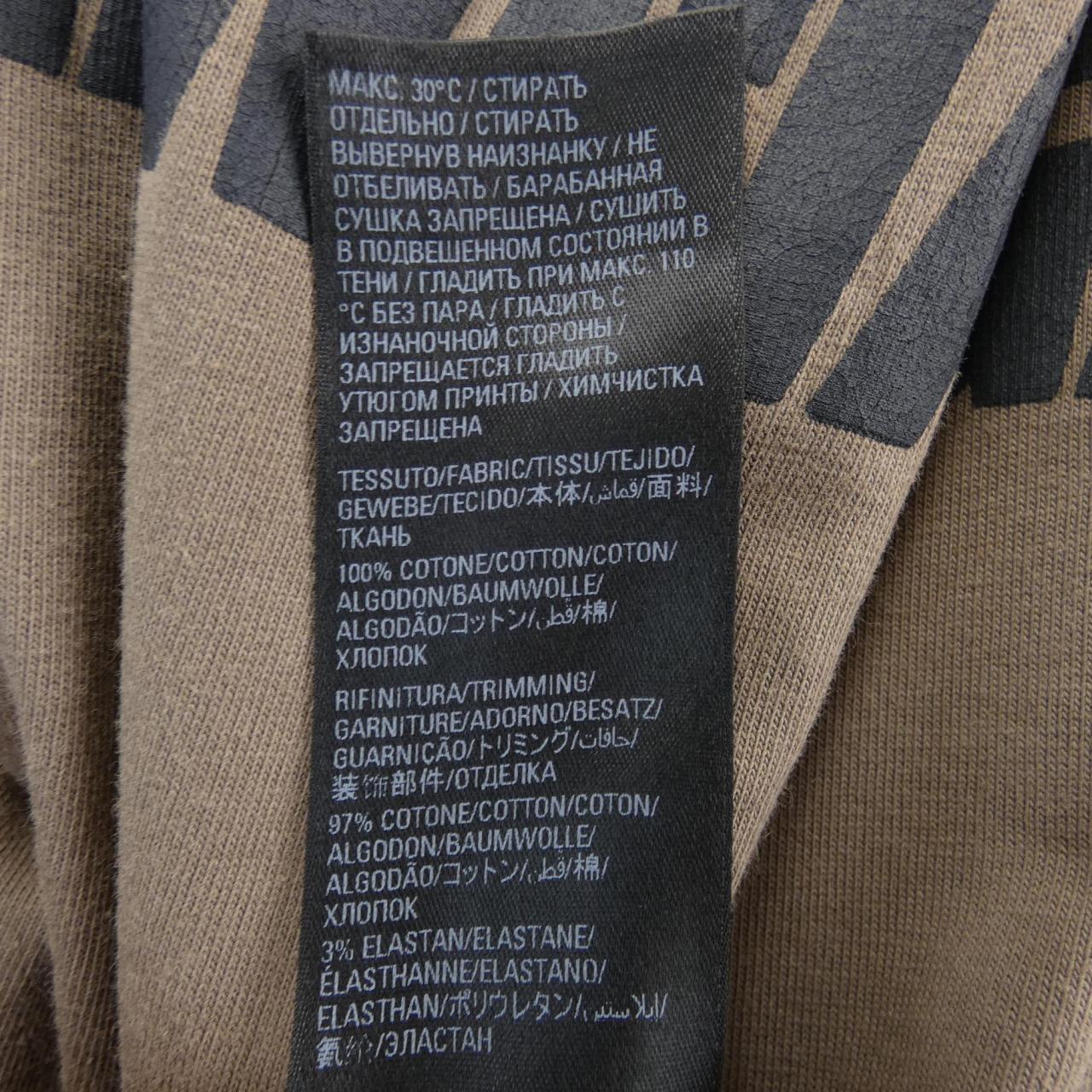 バレンシアガ Tシャツ