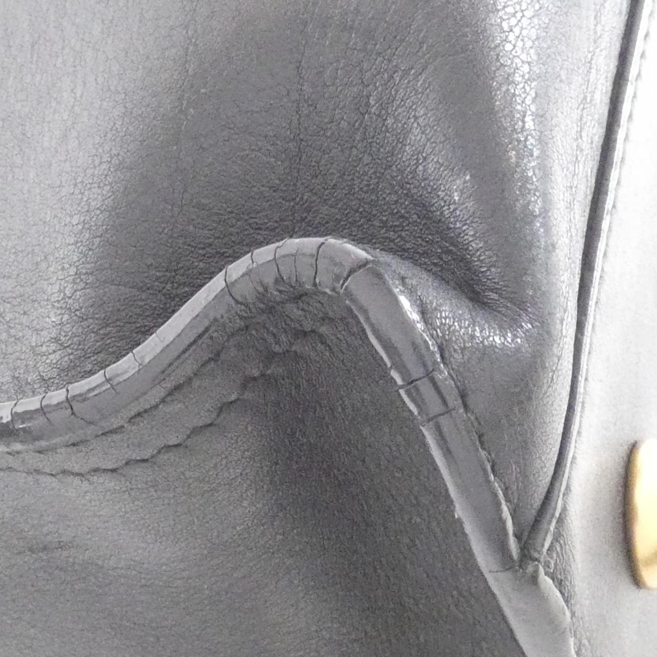 サンローラン Y ライン ミニ カーフ バッグ