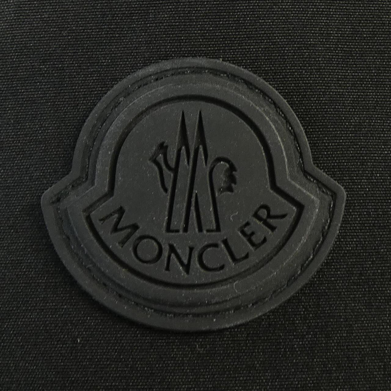 モンクレール KERJEAN ダウンジャケット
