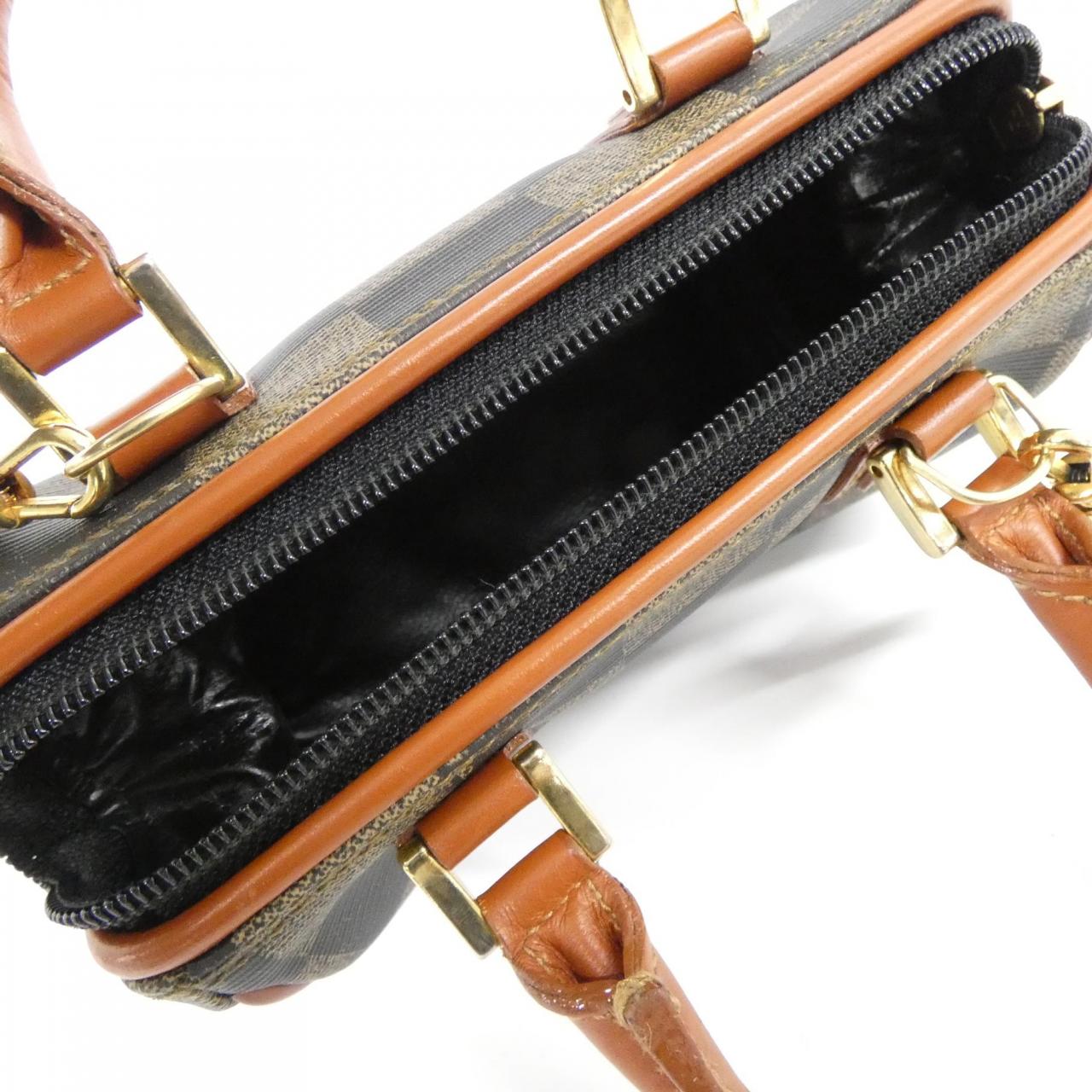 フェンディ コーティング キャンバス ボストン バッグ