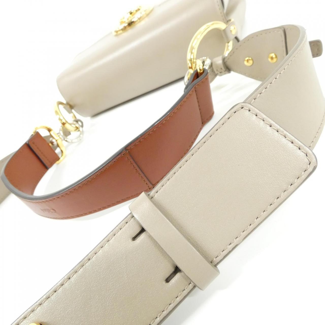 クロエ C カーフ スエード ショルダー バッグ