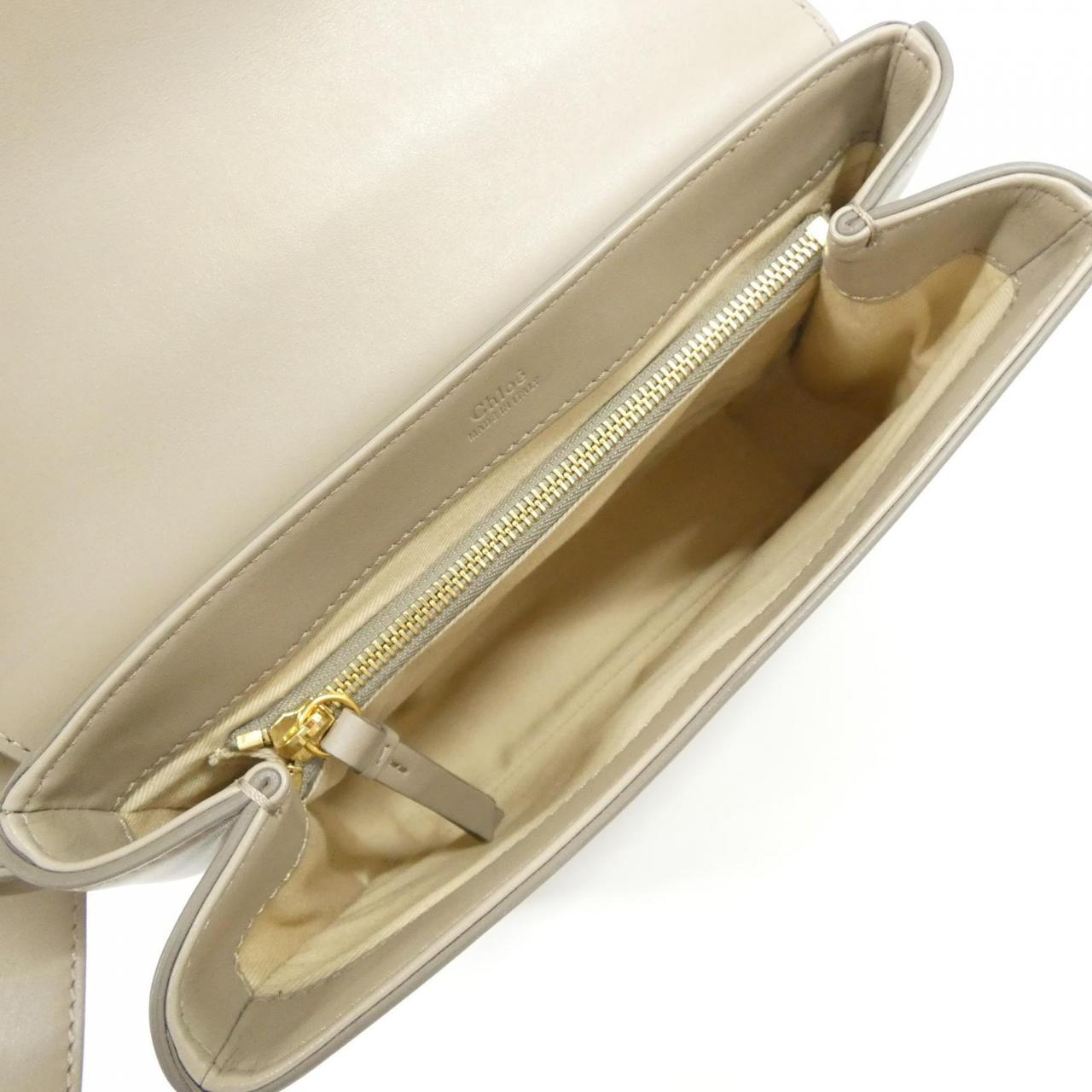 クロエ C カーフ スエード ショルダー バッグ