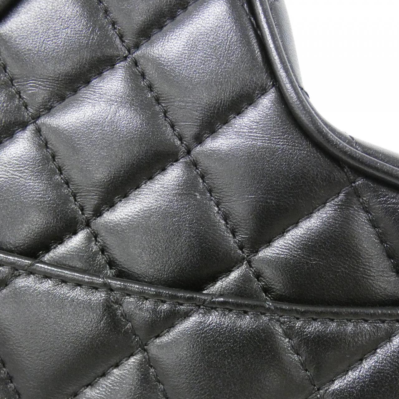 シャネル ラム ショルダーバッグ